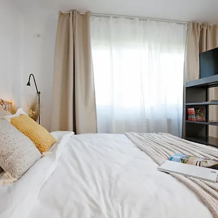 New & Cozy In Ghencea + Netflix * Bükreş