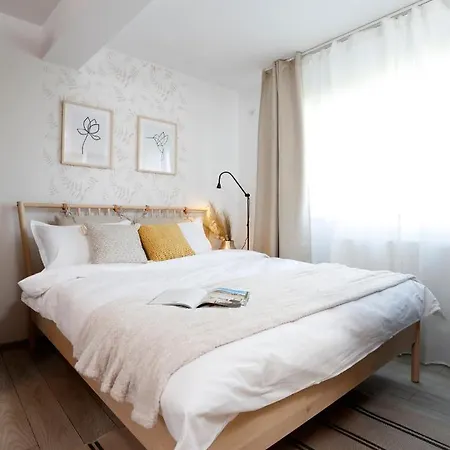 New & Cozy In Ghencea + Netflix Bukarest