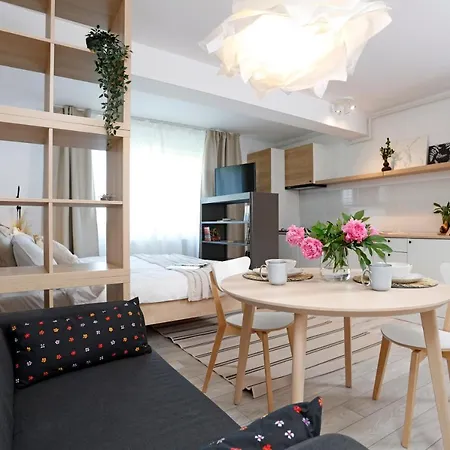 New & Cozy In Ghencea + Netflix Apartment Bucharest