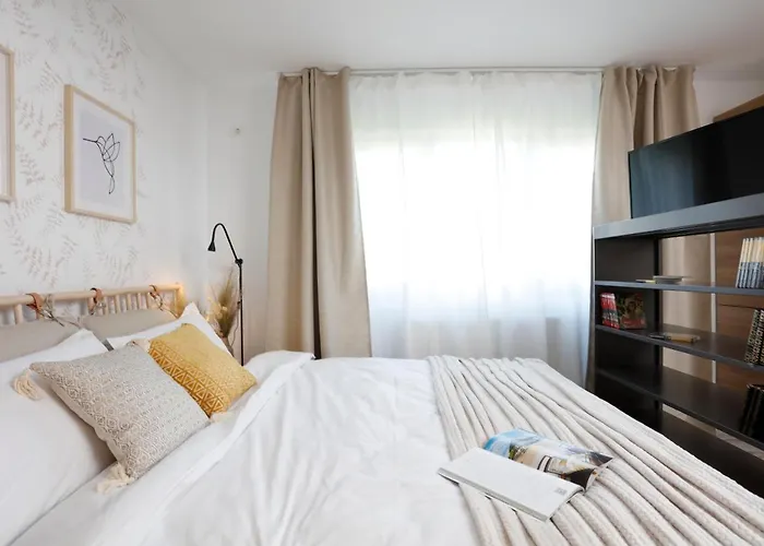 New & Cozy In Ghencea + Netflix Daire