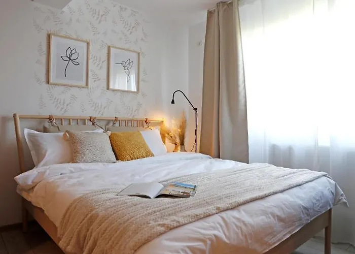 New & Cozy In Ghencea + Netflix *