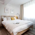 New & Cozy In Ghencea + Netflix Bucareste