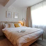 New & Cozy In Ghencea + Netflix *