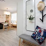 New & Cozy In Ghencea + Netflix * Bucareste