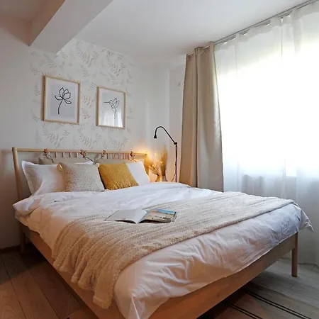 New & Cozy In Ghencea + Netflix *