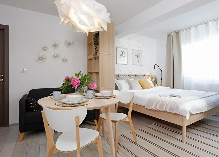 New & Cozy In Ghencea + Netflix * Bukarest