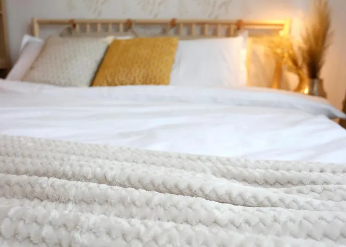 New & Cozy In Ghencea + Netflix Bukarest