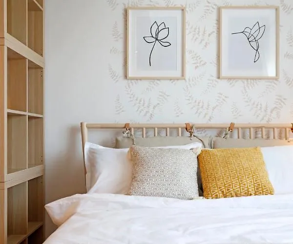 New & Cozy In Ghencea + Netflix Bukarest